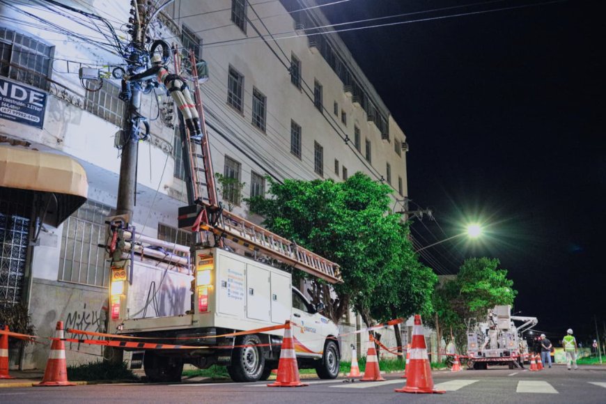 Rede Limpa remove 15 mil metros de cabos irregulares no Centro de Campo Grande em operação inédita