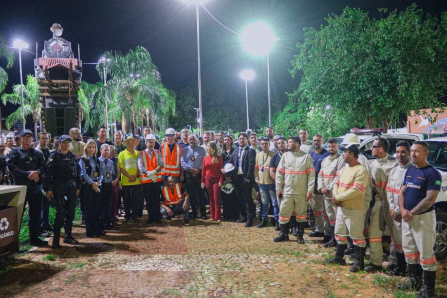 Rede Limpa remove 15 mil metros de cabos irregulares no Centro de Campo Grande em operação inédita