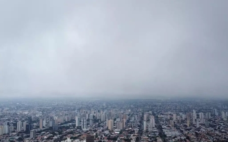 Homem é encontrado morto em casa abandonada e polícia investiga possível relação com frio intenso em MS