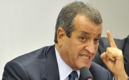 Valdemar tenta conter crise no PL entre Michelle e Flávio