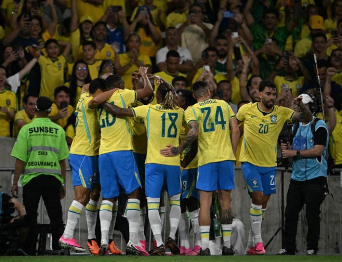 Ancelotti convoca Brasil para Copa 2026 com Neymar de volta: veja tabela, horários e lista completa