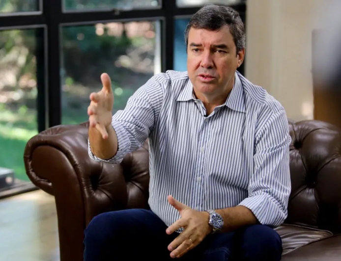 Riedel mira reeleição no MS com discurso de gestão e resultados