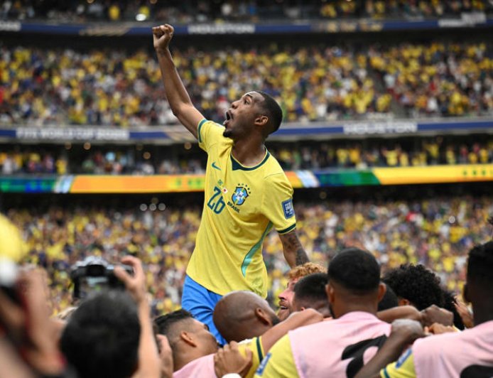 Nos acréscimos: Brasil bate o Japão e reacende o sonho do hexa