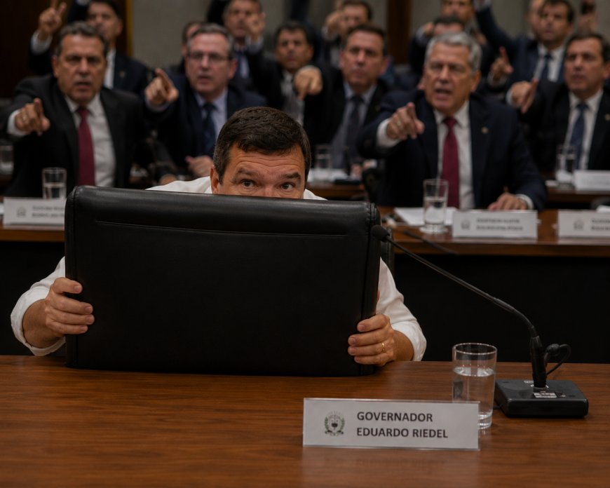 Governador Riedel não conversa com deputados, dizem bastidores. Oposição de olho no descontentamento na ALMS.